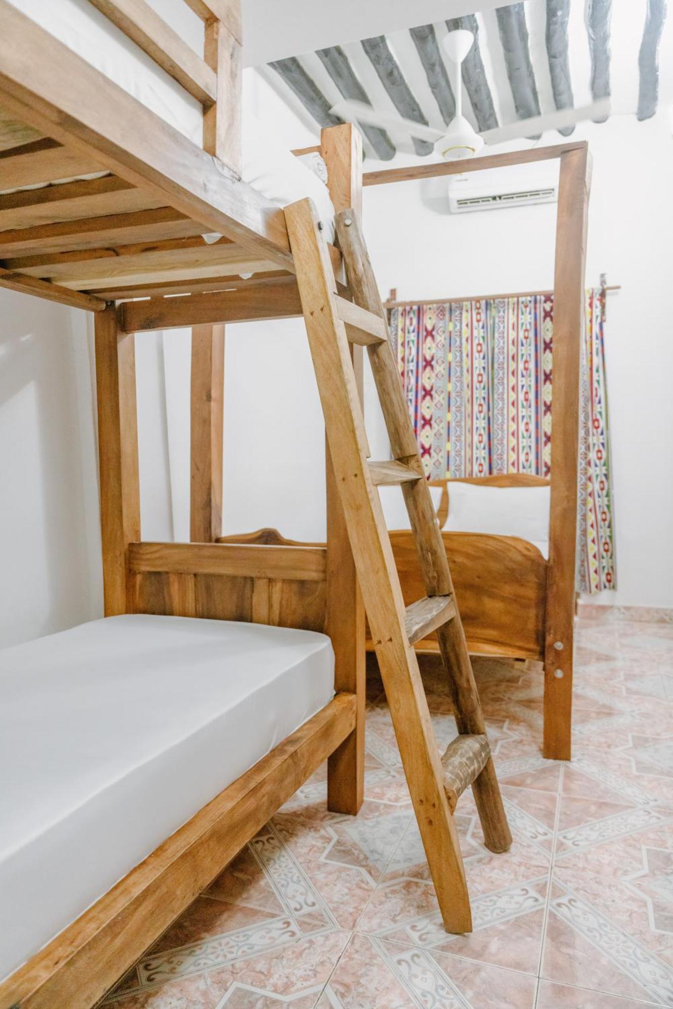 Shoki Shoki Guest House Занзибар Экстерьер фото