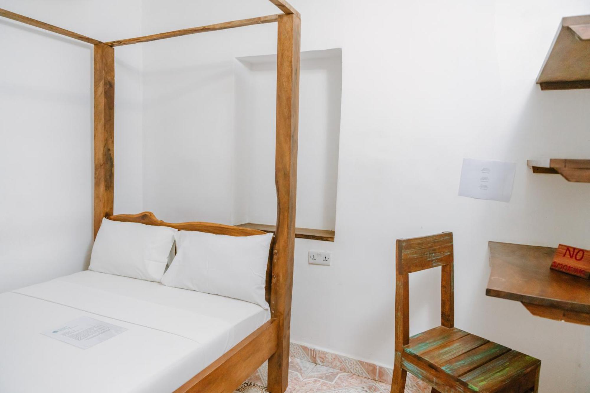 Shoki Shoki Guest House Занзибар Экстерьер фото