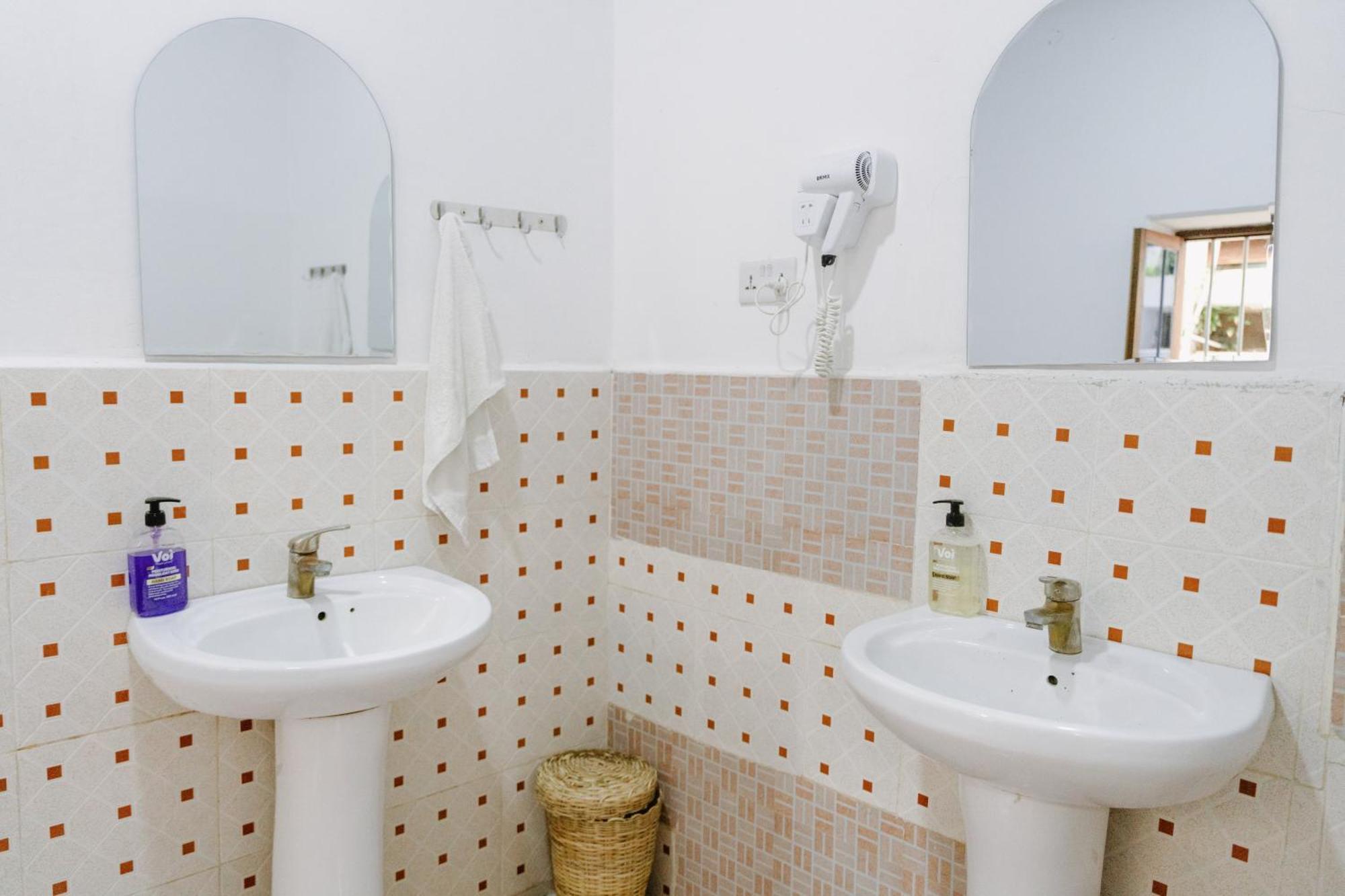Shoki Shoki Guest House Занзибар Экстерьер фото