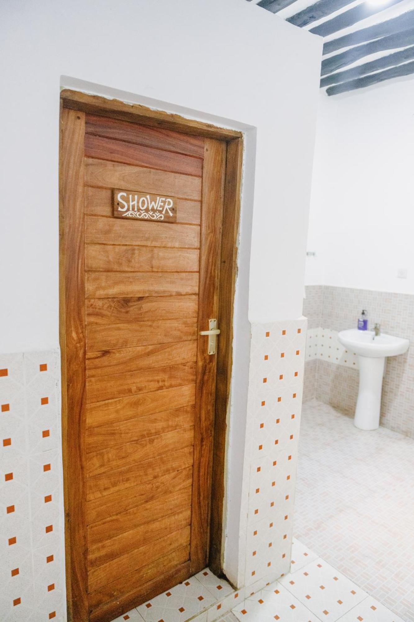 Shoki Shoki Guest House Занзибар Экстерьер фото