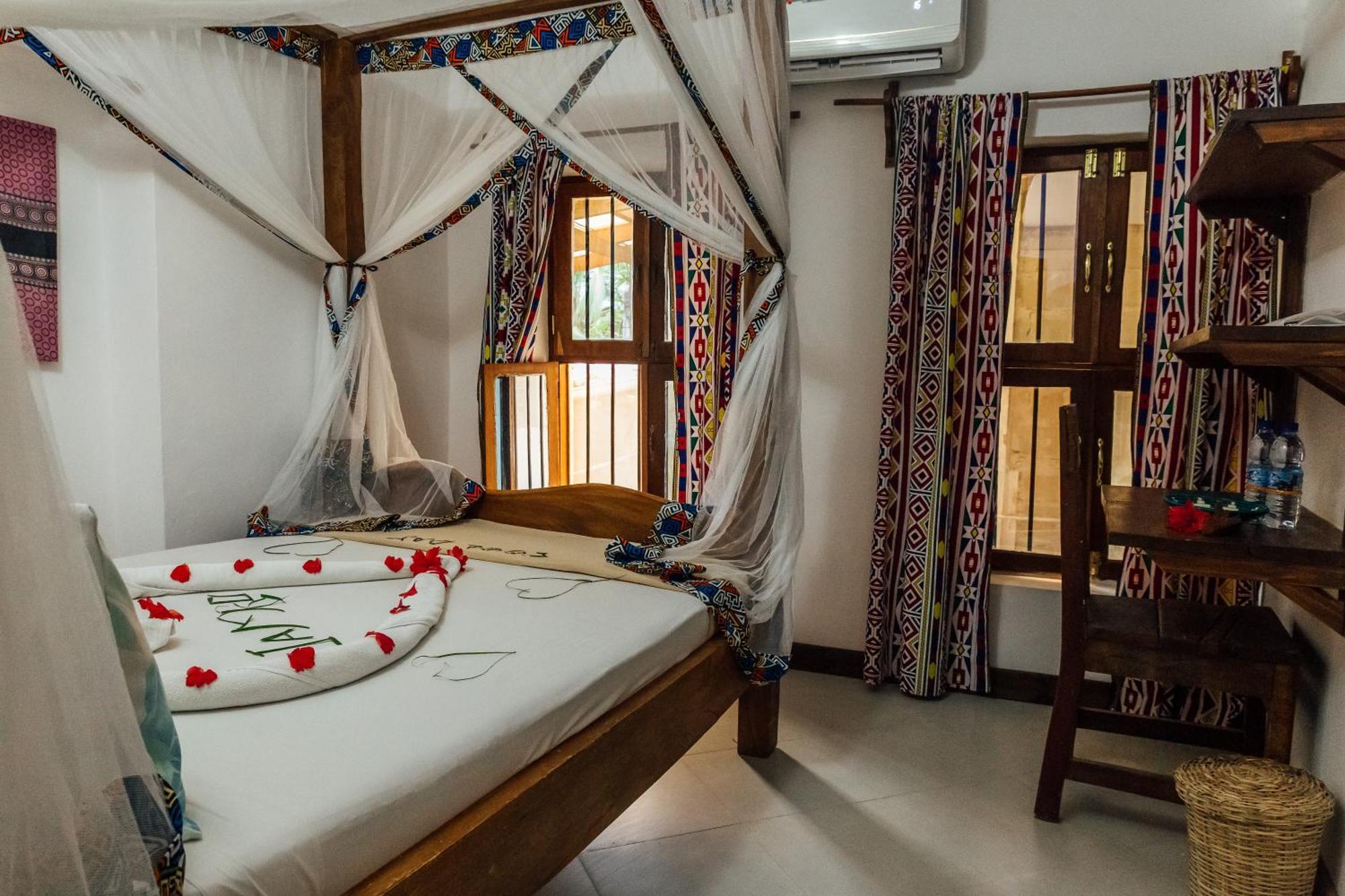 Shoki Shoki Guest House Занзибар Экстерьер фото