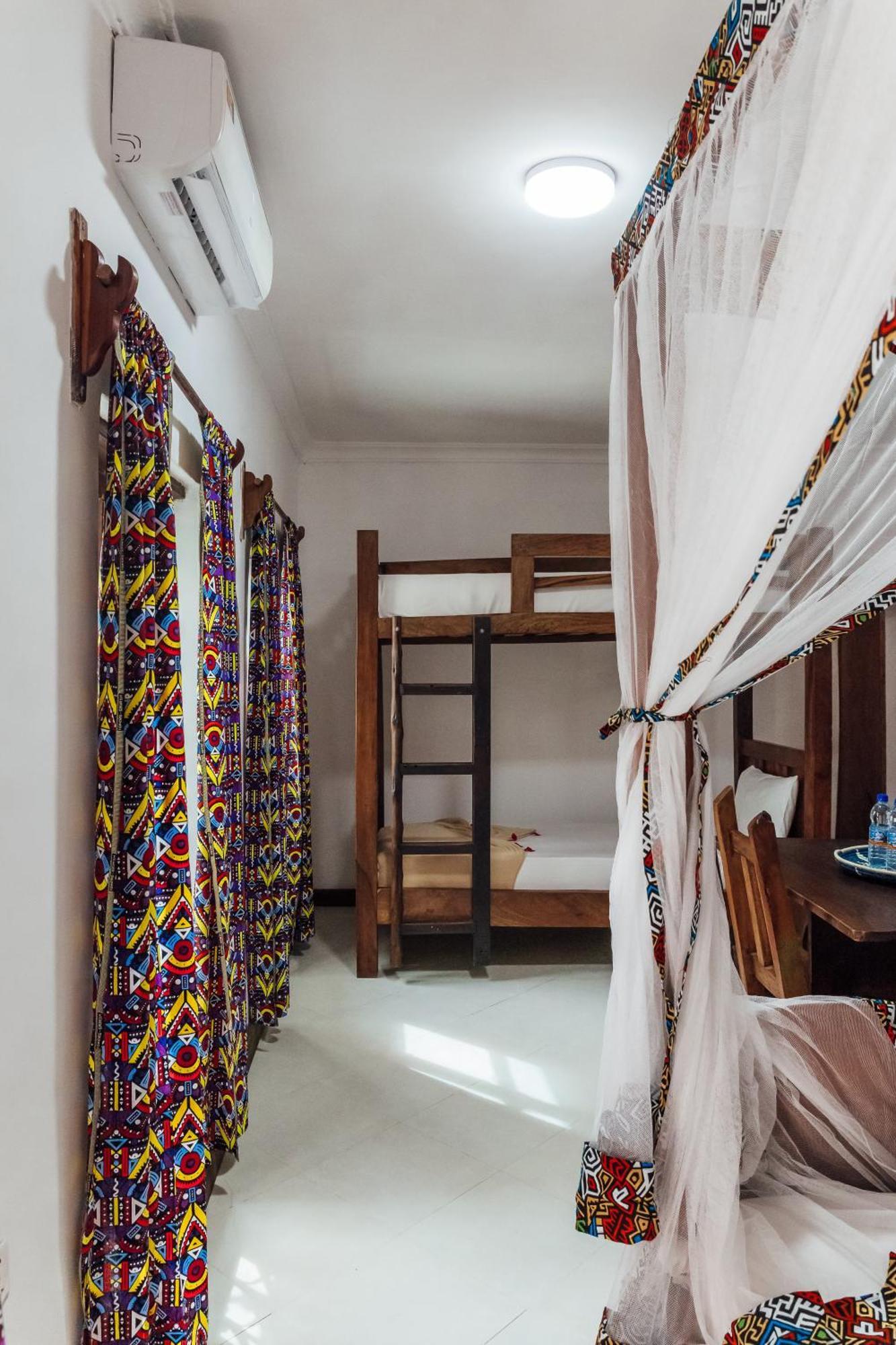 Shoki Shoki Guest House Занзибар Экстерьер фото