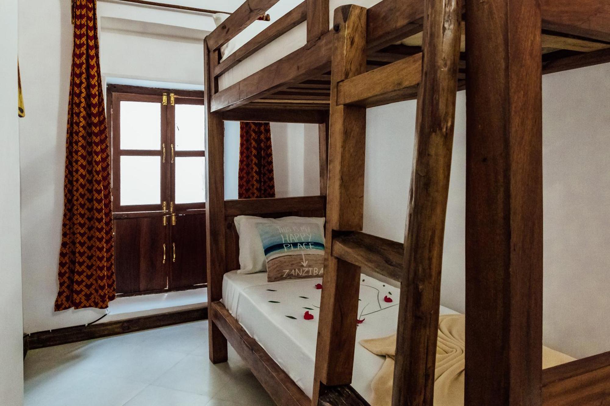 Shoki Shoki Guest House Занзибар Экстерьер фото